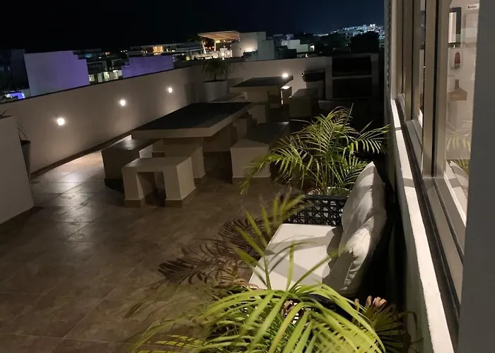 Rooftop Pool & Ocean Views Near 5th Ave Playa del Carmen